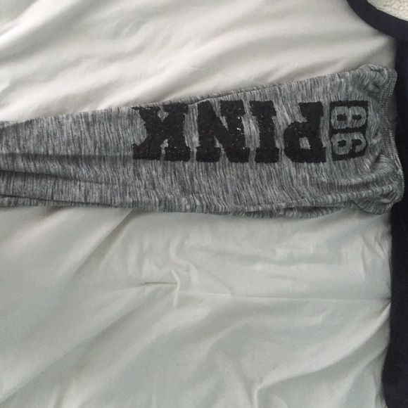 gray and black Victoria's Secret PINK sweat pants
