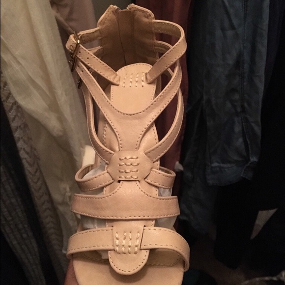 Never worn nude wedge sandal - Picture 2 of 3
