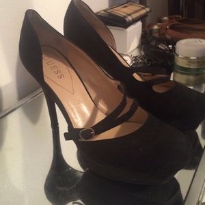 GUESS SUEDE PUMPS (8M) BLACK- Priced to Sell!