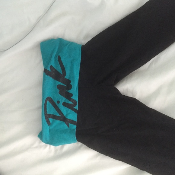PINK cropped leggings