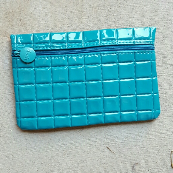 Ipsy makeup bag