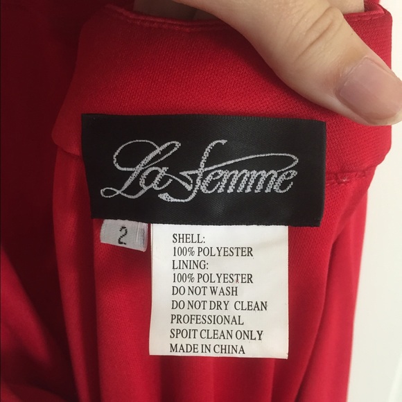 La Femme Red Ball Gown size 2 - Picture 4 of 4