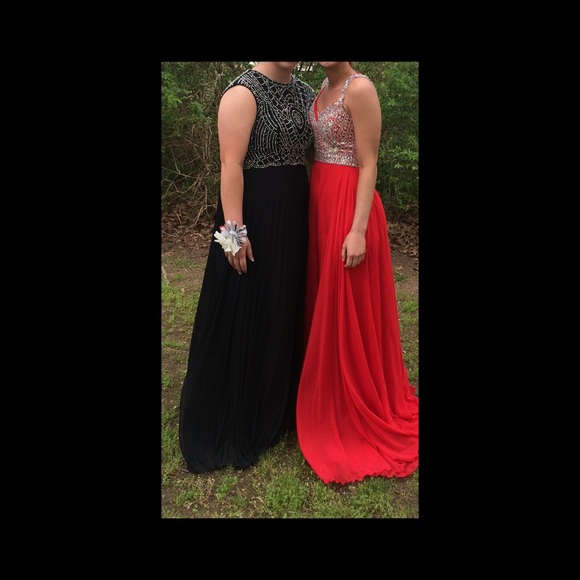 Beautiful black prom/homecoming dress