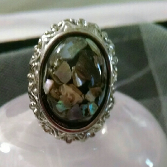 Jewelry - 18k White GP Mother of Pearl Ring sz 7