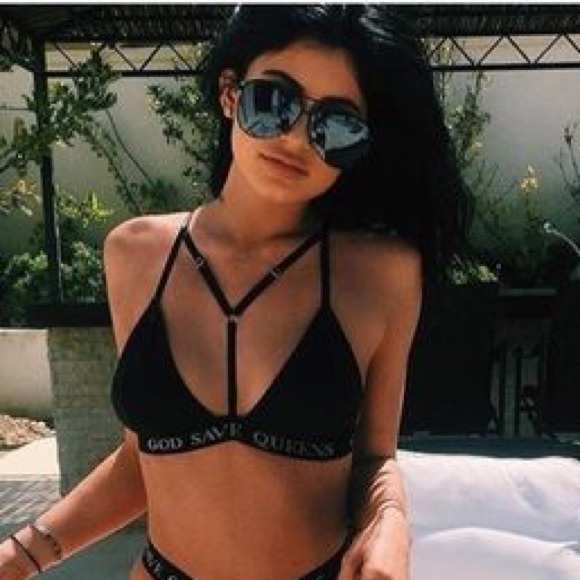 new Quay Australia Vivienne Sunglasses