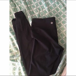 Black Full Length LuluLemon Wunder Under Leggings