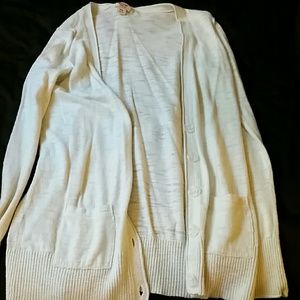 White, Half button up Cardigen