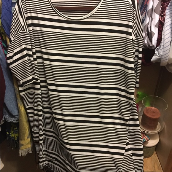EUC Small Irma Lularoe