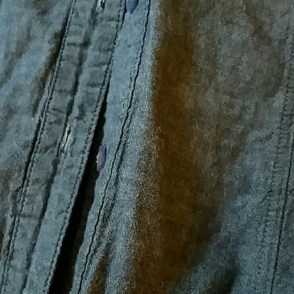 Button Up shirt - Picture 2 of 2
