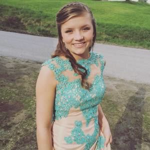 Meet your Posher, Carrie