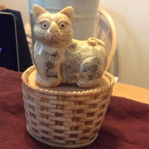 Cat trinket box, hand carved