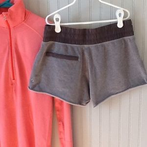 Lululemon shorts two tone gray in size2