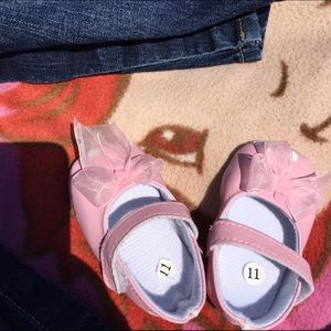 Infant soft bottom shoes
