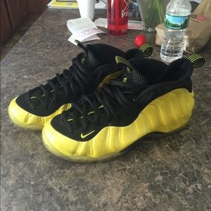 Electrolime nike foamposite great condition