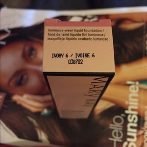 Mary Kay Ivory 6 Liquid Foundation
