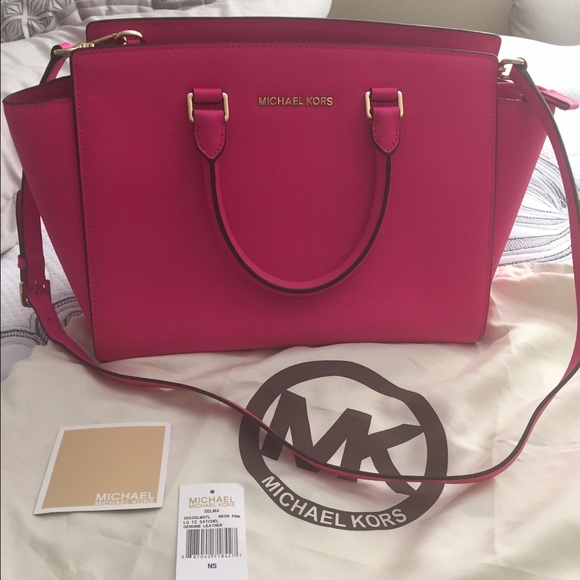 SOLD - Michael Kors Large Selma satchel
