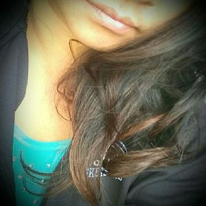 Meet your Posher, Traci