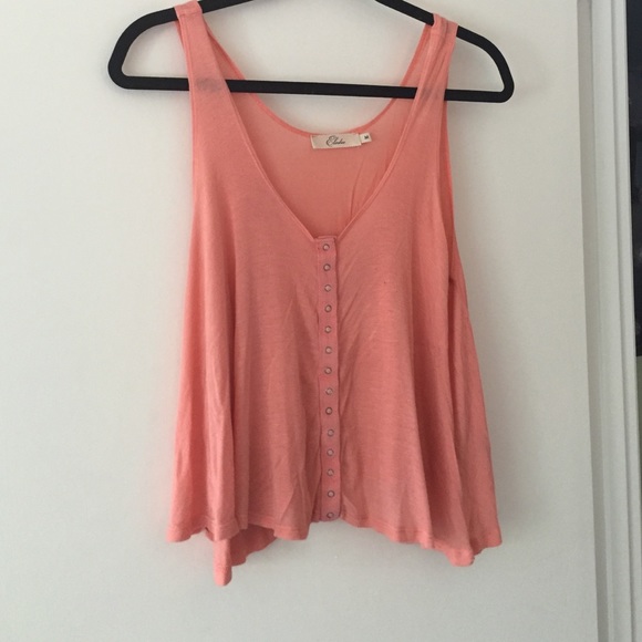 Button up top ❤️ - Picture 1 of 4