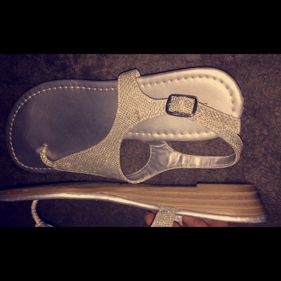Sandals - Picture 3 of 3