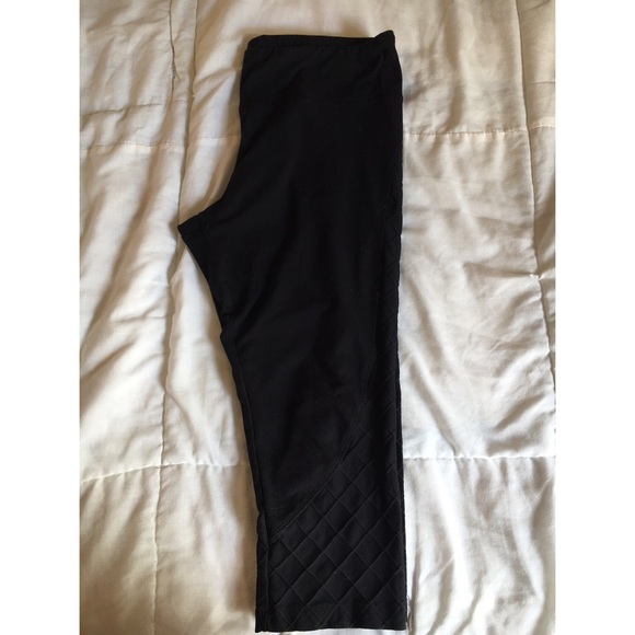 Black Workout Capris