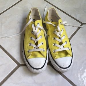 dirty yellow converse