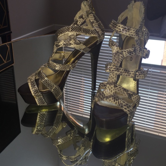 Strappy snakeskin HIGH platform heels