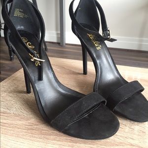 Lulus black strap heels