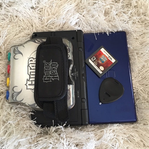 Nintendo DS + Guitar Hero Game✨