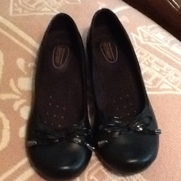 Black flats