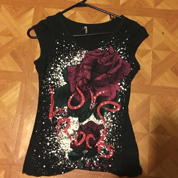 'Love Rocks' t-shirt