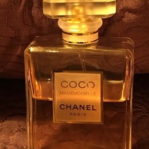 Coco Mademoiselle Chanel Paris