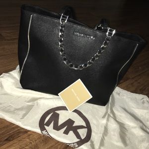 MK reserved for @california1210 Nadia ❤️❤️