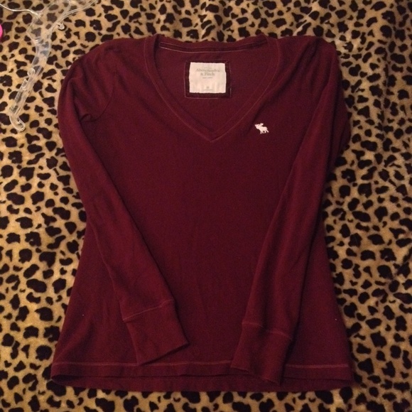 Maroon long sleeve. Just like new!!