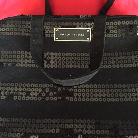 INCLUDED IN GET ALL!  VICTORIA'S TRAVEL CASE! 💥 - Picture 4 of 4