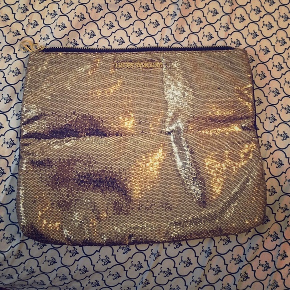 Victoria's Secret Handbags - 💥price drop 💥 Victoria  secret glitter bag