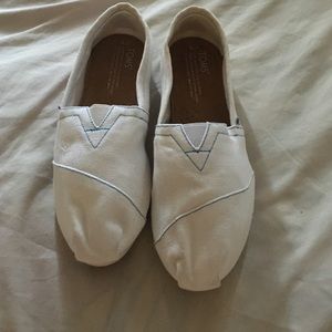 🚨SOLD🚨White toms