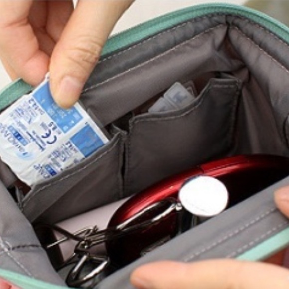 Travel Makeup Bag - Picture 3 of 4