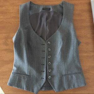 Tahari gray fitted suit vest
