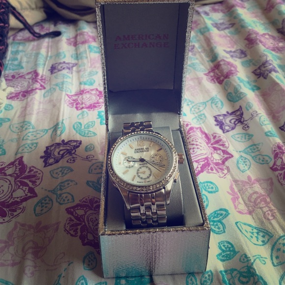 New unisex watch