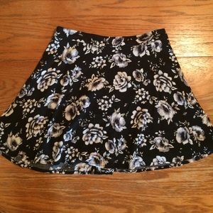Black and White floral skirt- perfect condition