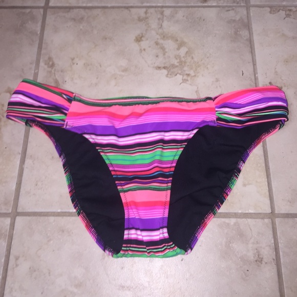 NWOT Striped Victoria's Secret Swim Bottoms