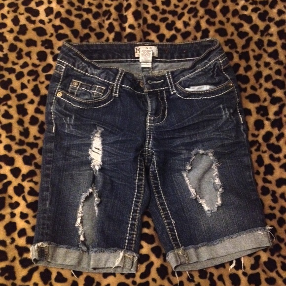 Mudd jean shorts for summertime!!