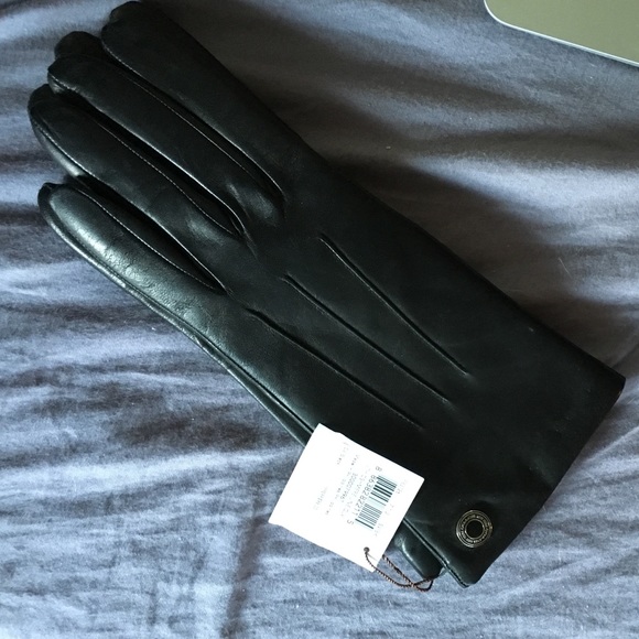 Coach black leather/cashmere lined gloves NWT!