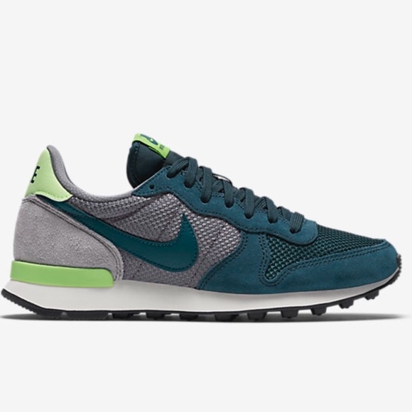 Nike Shoes - Nike Internationalist shoes
