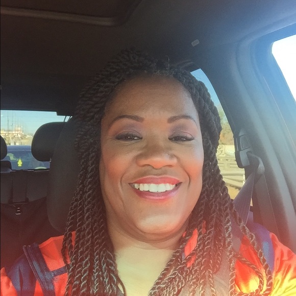 Meet your Posher, Lillian - Picture 1 of 1