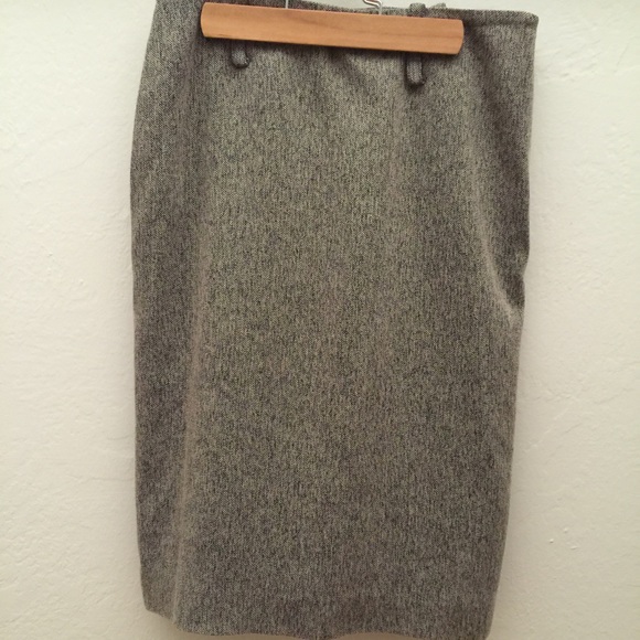 Grey pencil skirt