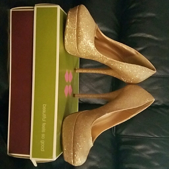 Gold sparkle shoes
