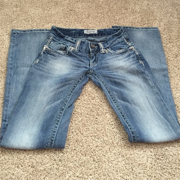 Buckle Daytrip Leo Bootcut Jeans 26L