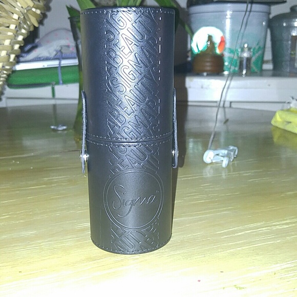 Complete NWOT Sigma Mr. Bunny brush set