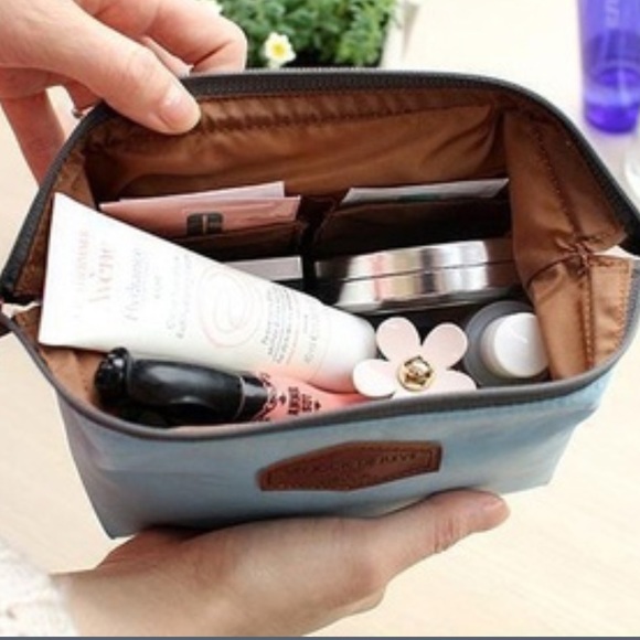 Travel Make-Up Pouch - Picture 2 of 4